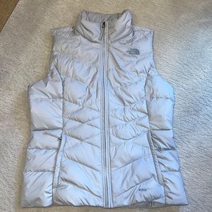 North face women’s 550 vest